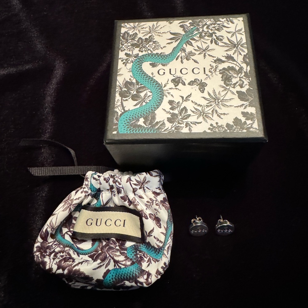 Authentic Gucci sterling silver trademark logo button stud earrings - Picture 4 of 13